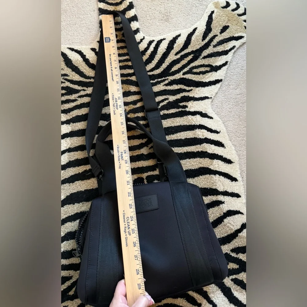 Dagne Dover Landon Neoprene Carryall Bag Small EUC - Picture 13 of 15